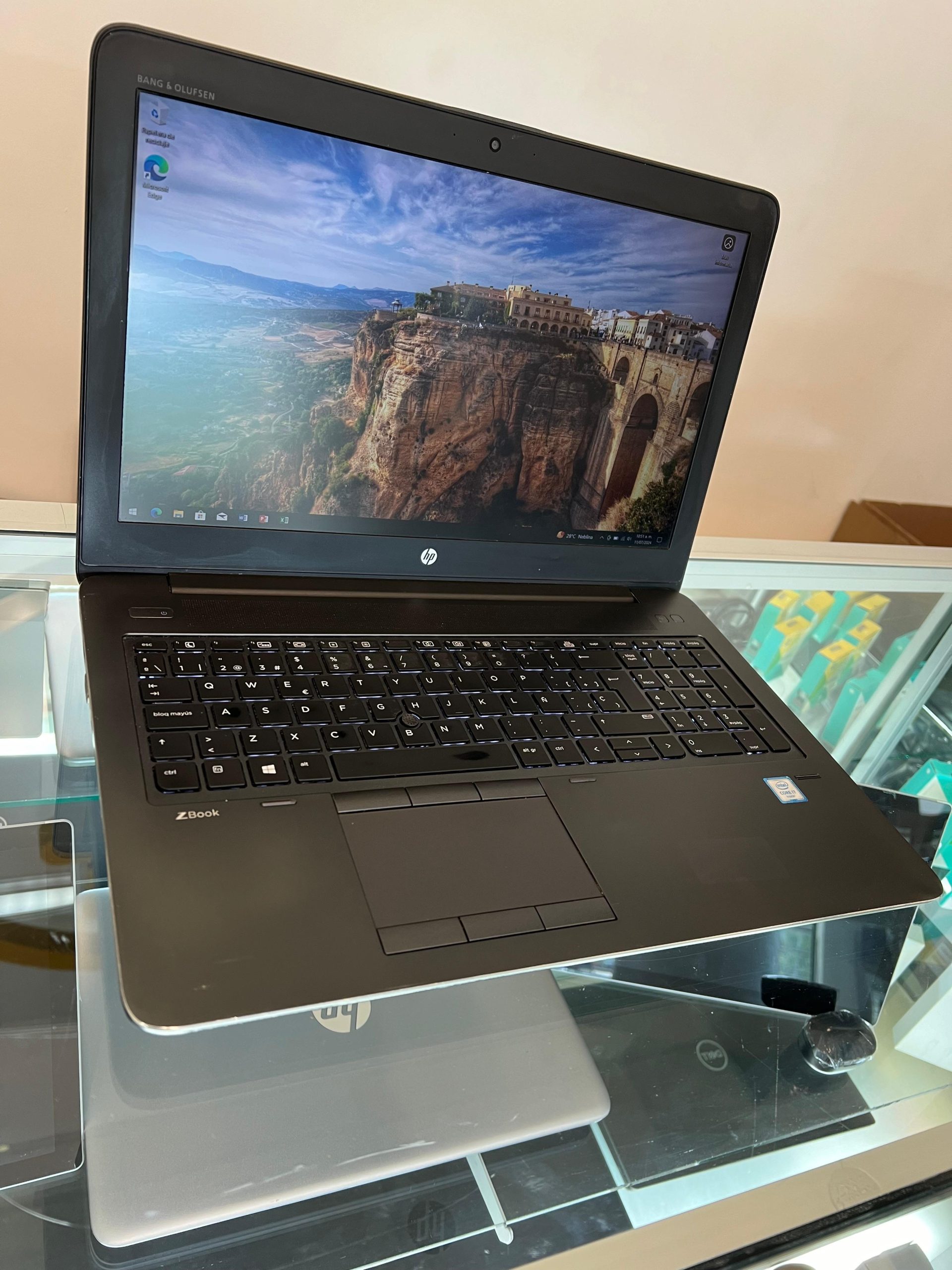 Laptop Hp ZBook 15 G3 Nvidia Core i7 - Image 3