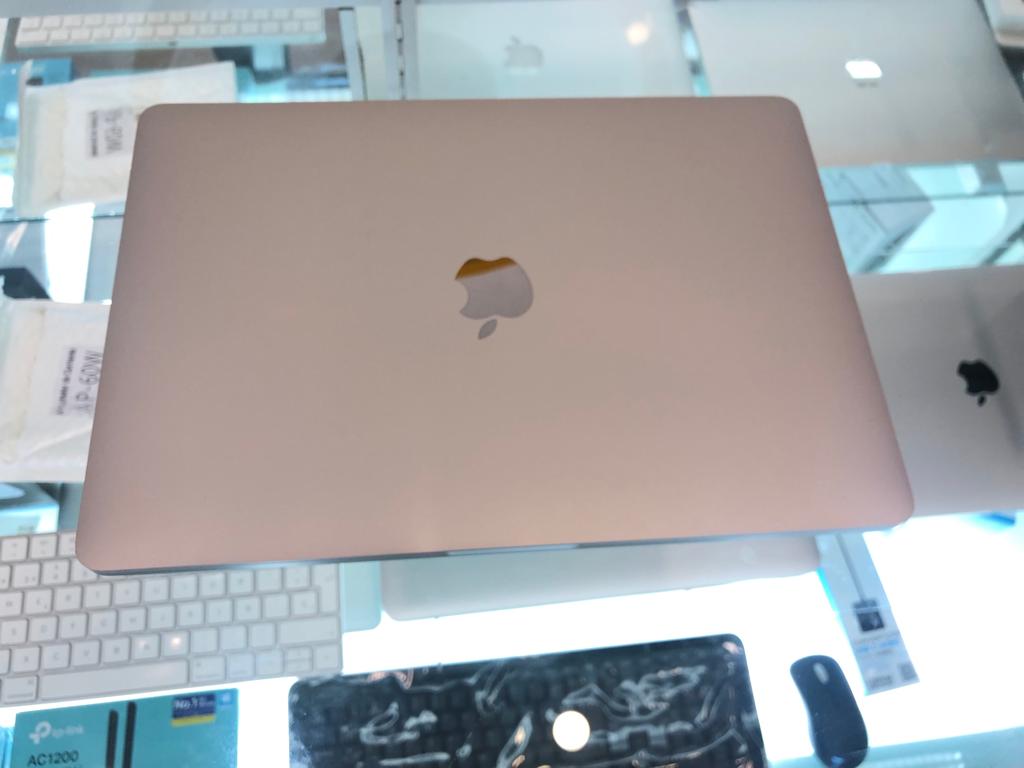 MacBook Pro 2016 Pantalla 13.3" TouchBar - Image 4