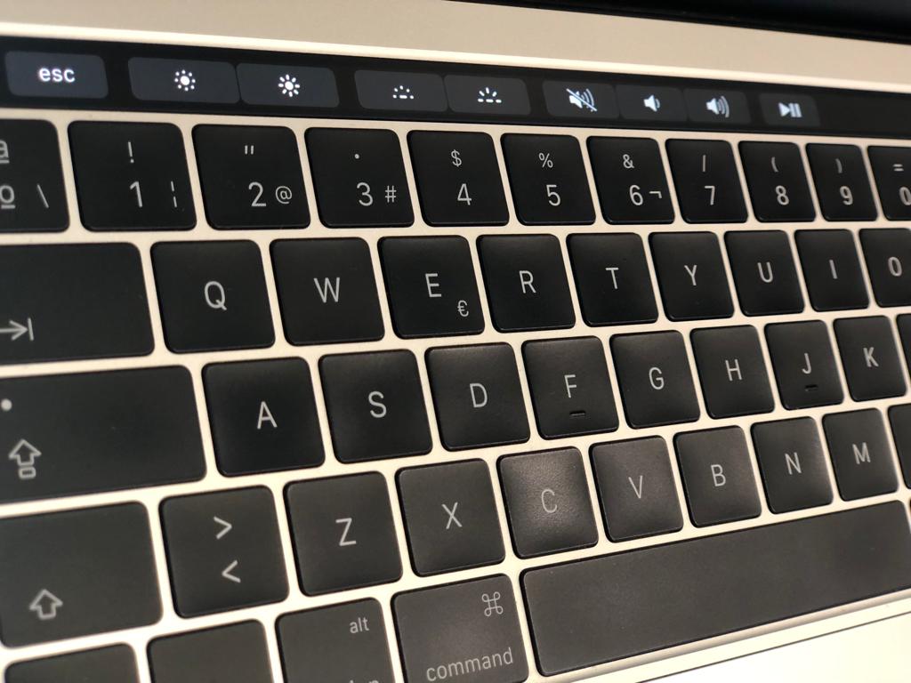 MacBook Pro 2016 Pantalla 13.3" TouchBar - Image 6