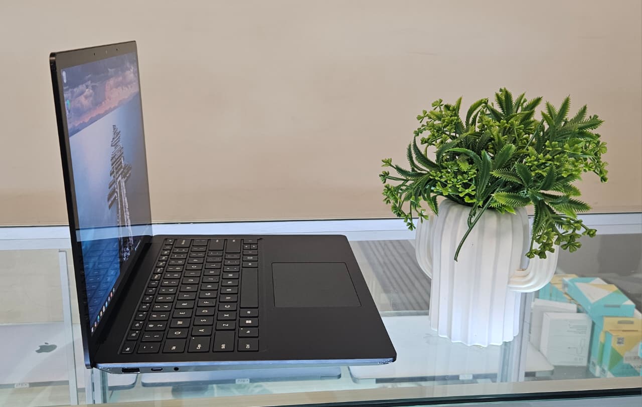 Microsoft Surface Laptop 5, Pantalla de 13.8 Pulgadas, 12va Generacion - Image 3