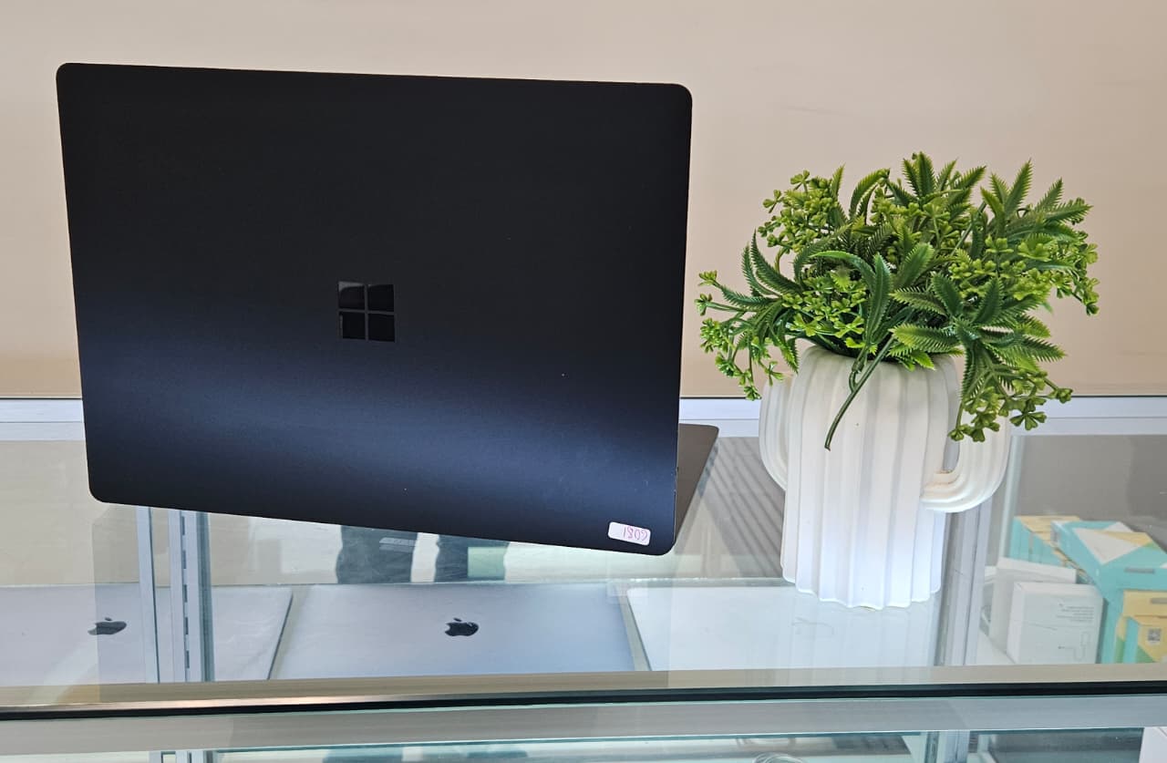 Microsoft Surface Laptop 5, Pantalla de 13.8 Pulgadas, 12va Generacion - Image 5