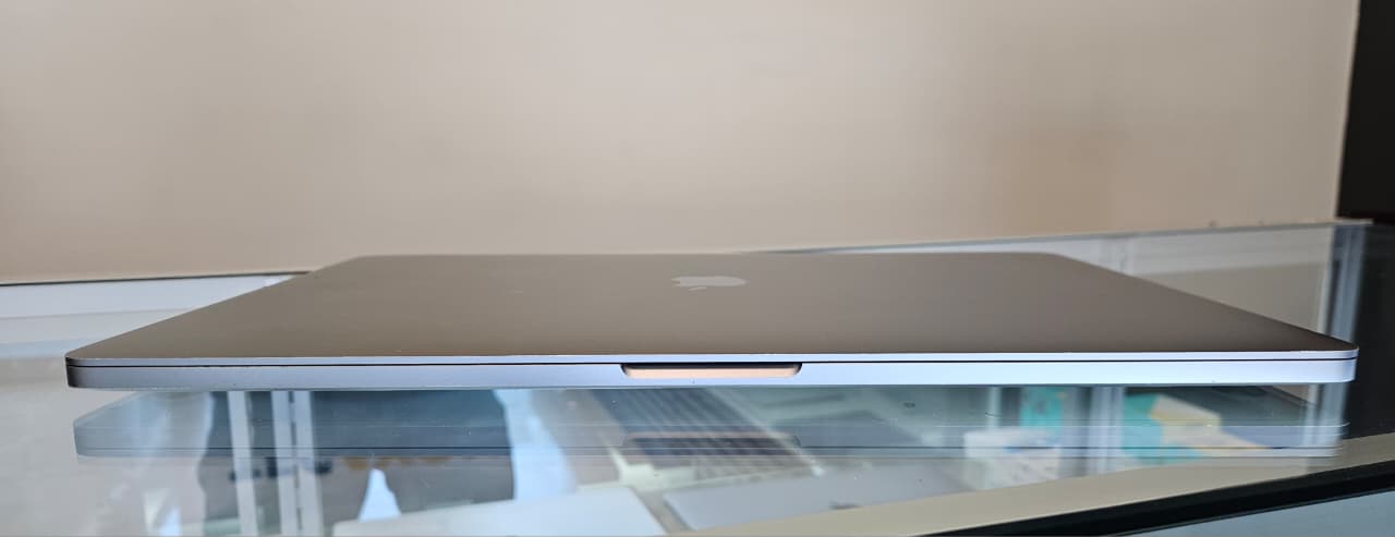 MacBook Pro 2019 16 Pulgadas - Image 9
