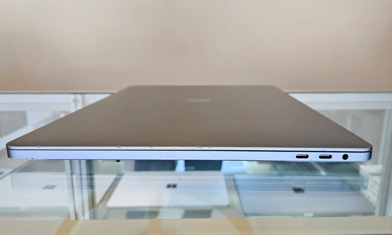 MacBook Pro 2019 16 Pulgadas - Image 7